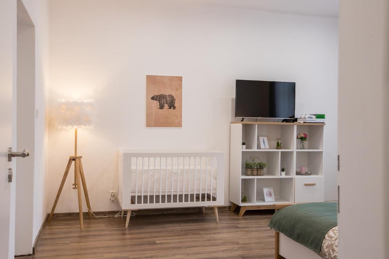 Family Apartment Ostrava Exterior photo